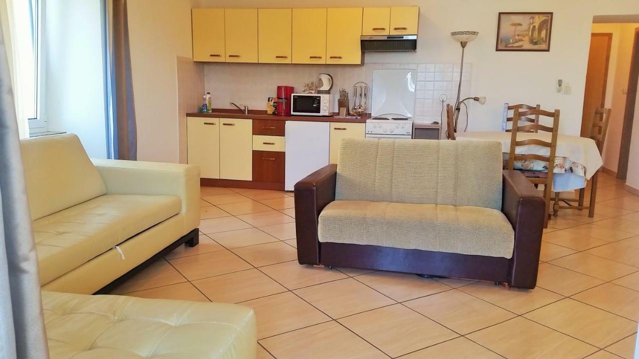 Obala Apartment & Studios مالينسكا المظهر الخارجي الصورة