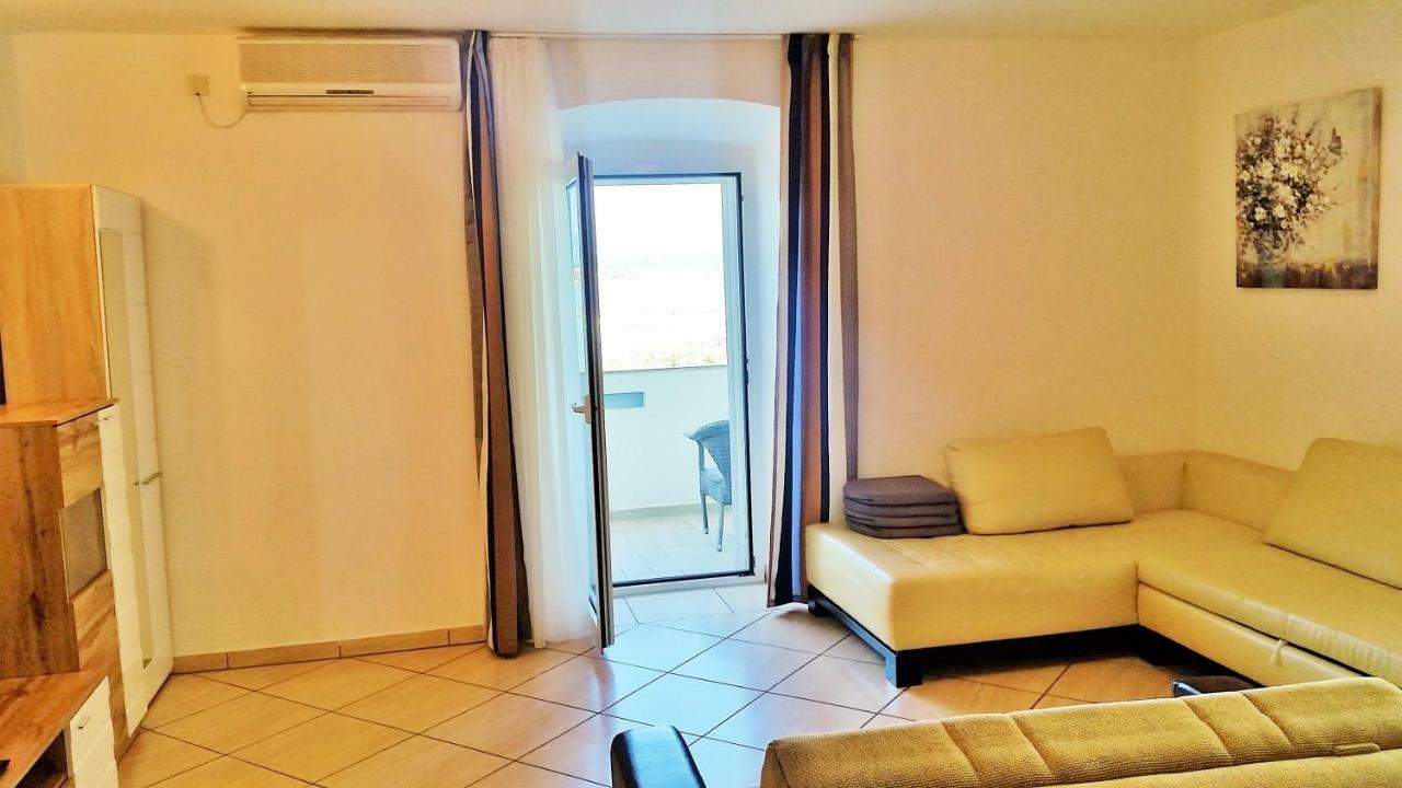 Obala Apartment & Studios مالينسكا المظهر الخارجي الصورة